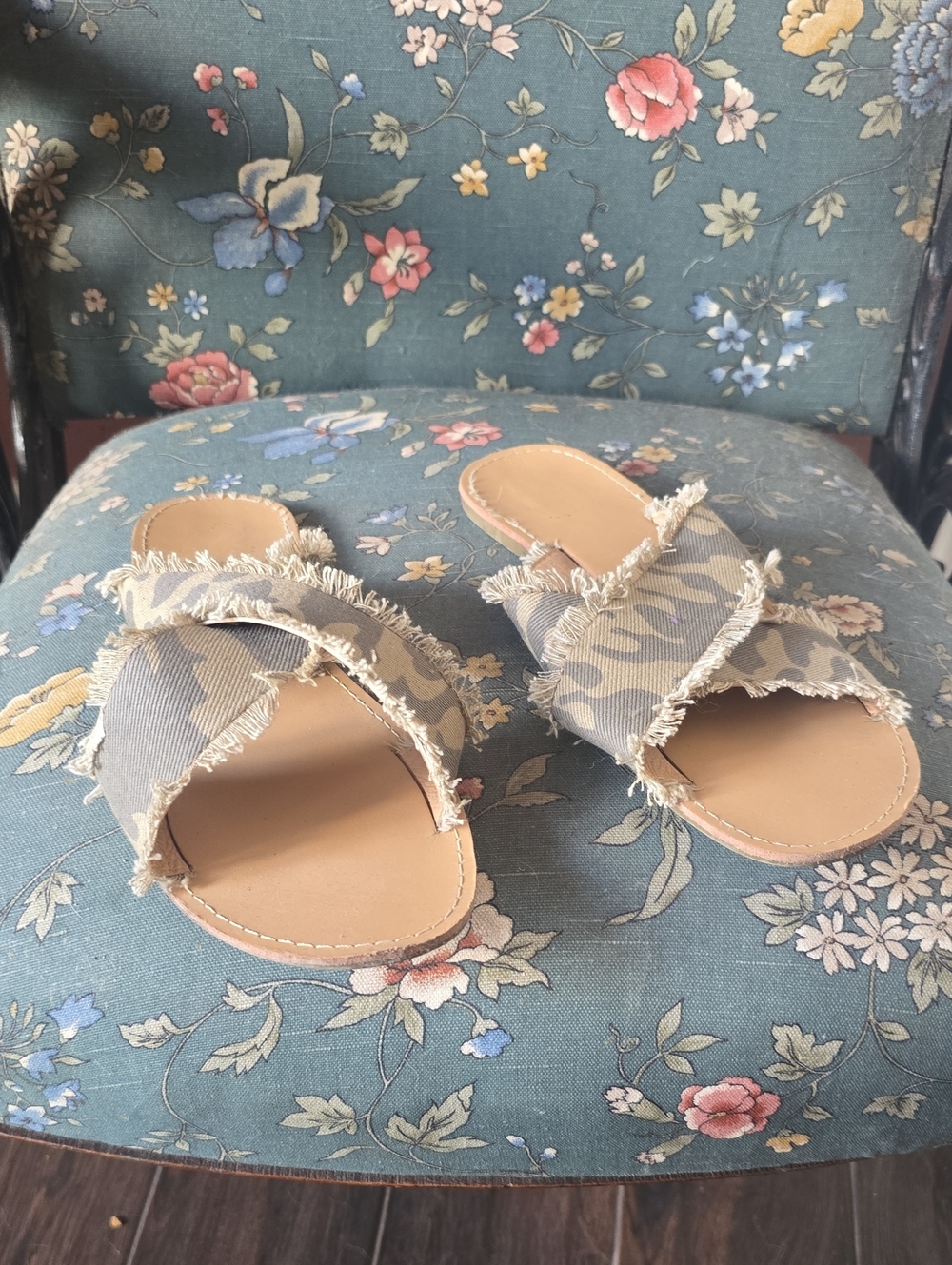 Frayed Crossover Slide Sandals in Camo